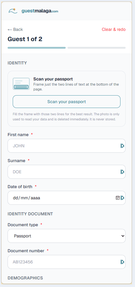 Formulario de check-in de GuestMalaga en el móvil, con el botón «Scan your passport» sobre los campos de nombre, apellidos y fecha de nacimiento